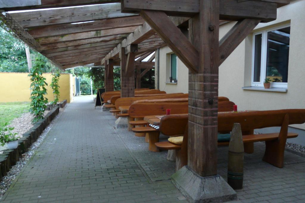 Burg Stargard Hotel Kreuzbruchhof מראה חיצוני תמונה