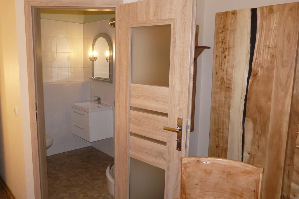 Burg Stargard Hotel Kreuzbruchhof מראה חיצוני תמונה