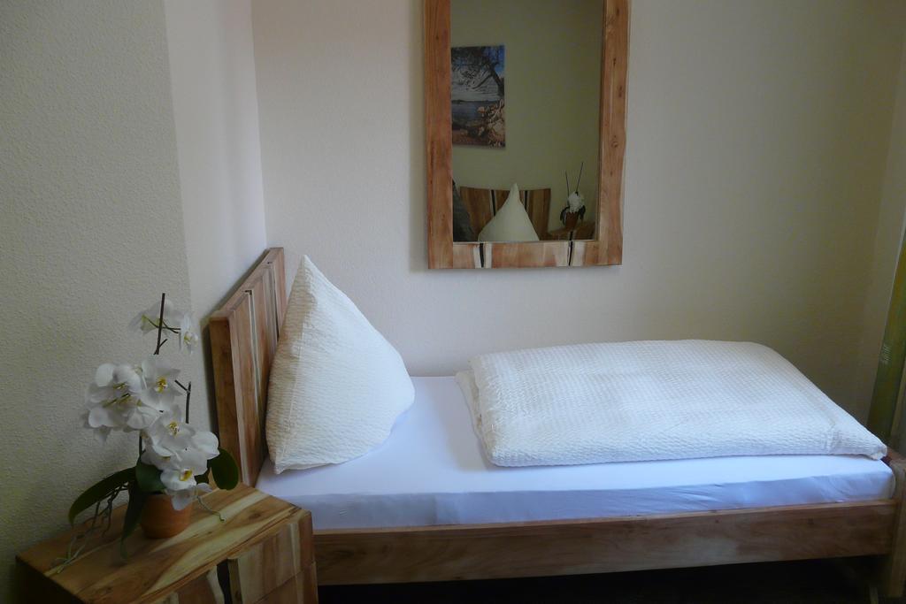 Burg Stargard Hotel Kreuzbruchhof מראה חיצוני תמונה